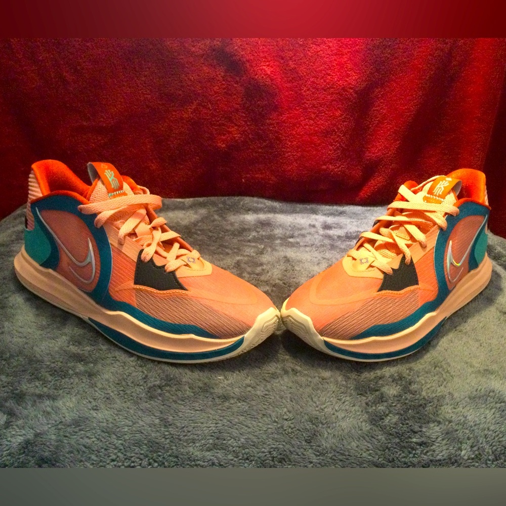 Nike Kyrie 5 Low Madder Root Size 9.5